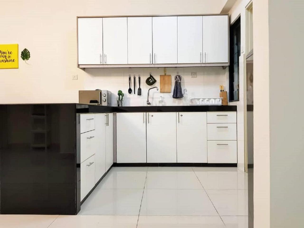 Puchong 8-12 Pax 5Min Lrt Cozy Apartment Ioi Mall المظهر الخارجي الصورة